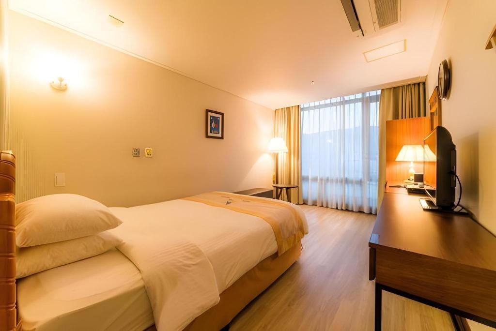 Hotel Homers Puszan Kültér fotó